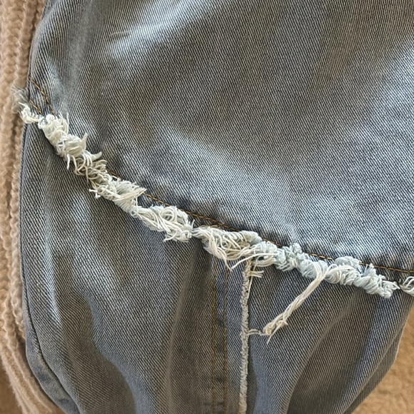 Blue and Cream Cable Knit Cardigan - Picture 4 of 7